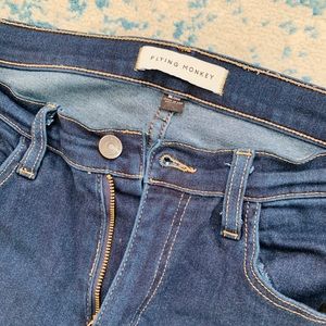 Stretchy skinny jeans